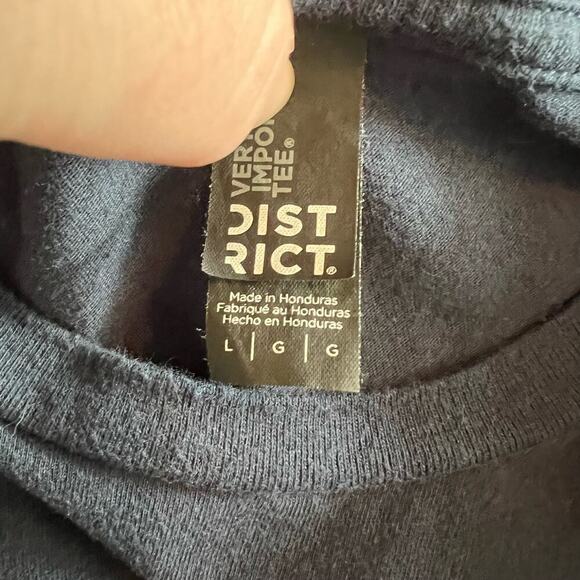 District Men's Blue T Shirt Size Medium - Picture 5 of 6